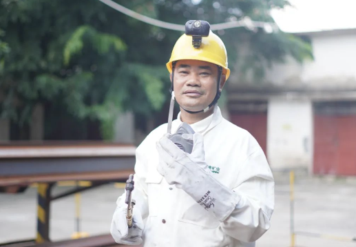 海南礦業員工李勇:全國表彰！海南礦業員工李勇榮膺全國勞動模范