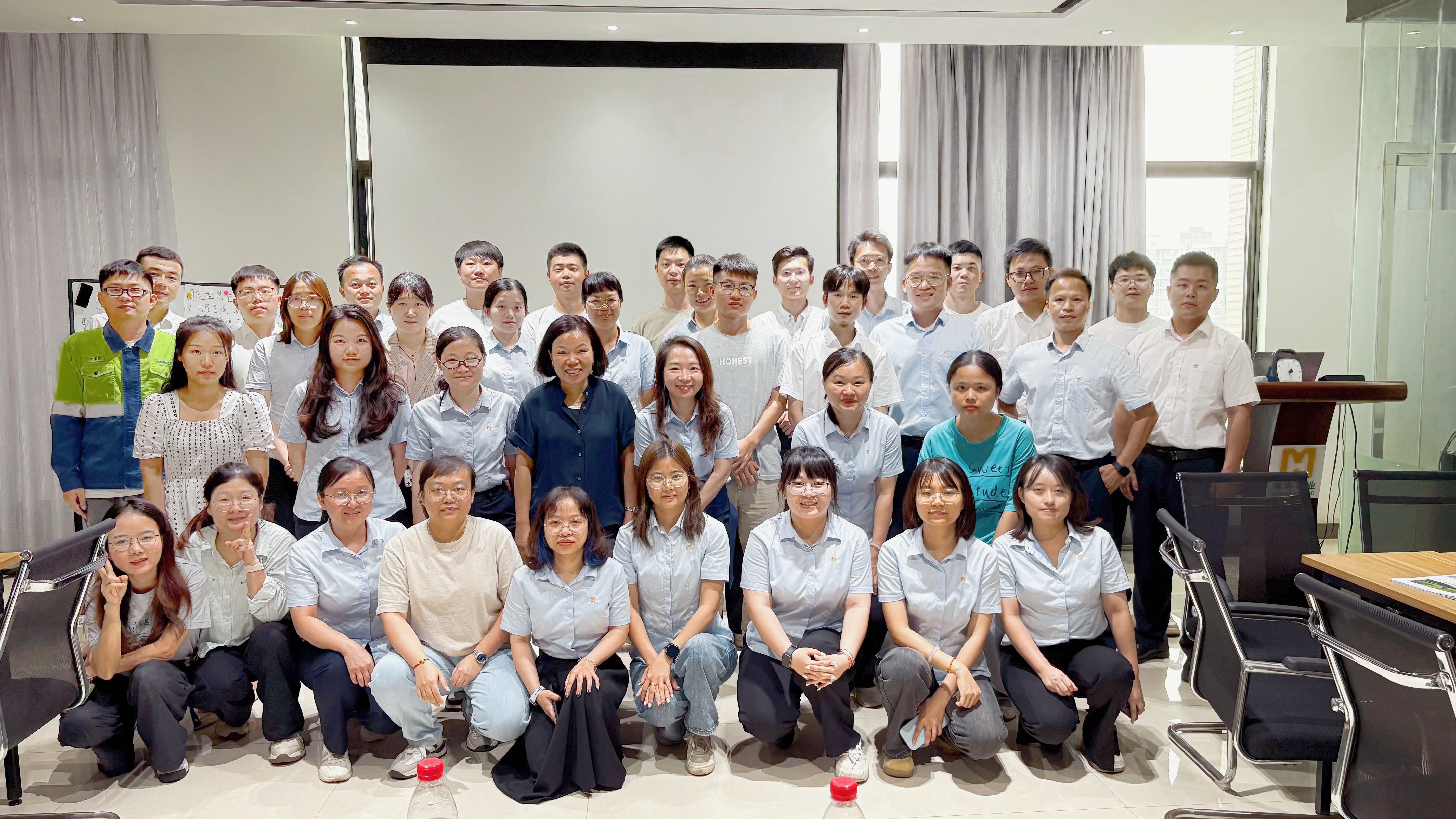 聚焦能力提升丨海南礦業舉辦“擁抱成長思維，重塑職場未來”工作坊